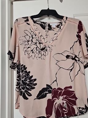 Liz Claiborne Blush Pink V-Neck Blouse with Black & Burgundy Floral Print